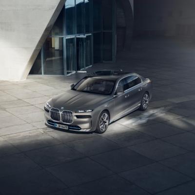 THACO AUTO tổ chức sự kiện tri ân khách hàng và giới thiệu sản phẩm BMW cao cấp thế hệ mới.